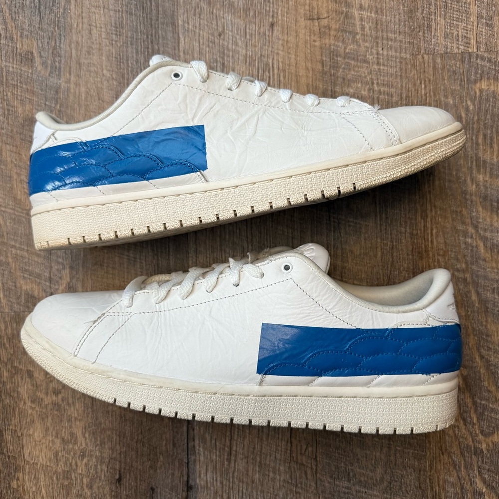 Nike Air Jordan 1 Centre Court White Blue